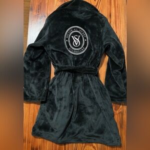 Victoria’s Secret Signature Black Plush Robe Soft Fleece Belted Bathrobe XS/S